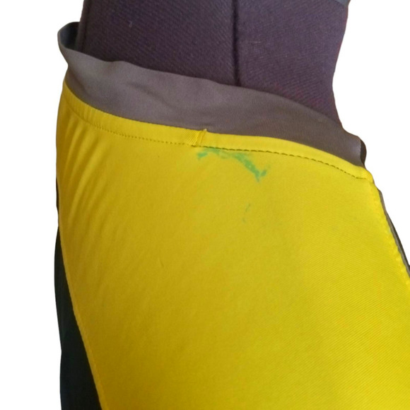 Under Armor Colo-Colo black and yellow soccer jersey, L - Picture 4 of 7